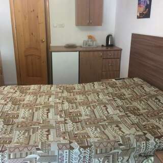 Гостиница Гостевой Домик Иван да Марья Лазаревское 3-местная комната стандарт-6